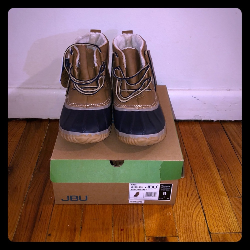 Winter duck boots